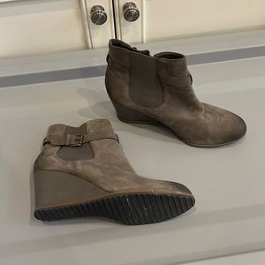 Like new! 14th & Union Suede Booties